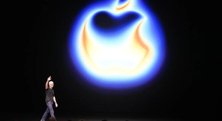 Apple offers a 15% cut of purchases made outside of the App Store Apple offers a 15% cut of purchases made outside of the App Store