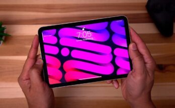 The new OLED iPad mini is expected to be available at the end of October