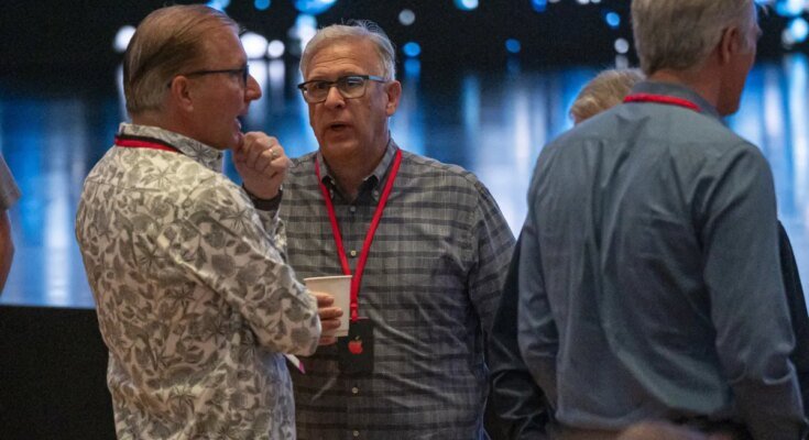 Phil Schiller, Apple’s top App Store manager, follows a wave of exits as CEO Tim Cook steps down Phil Schiller, Apple’s top App Store manager, follows a wave of exits as CEO Tim Cook steps down