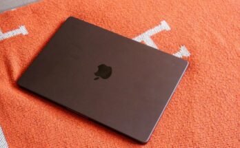According to the report, the future of the MacBook series has changed drastically