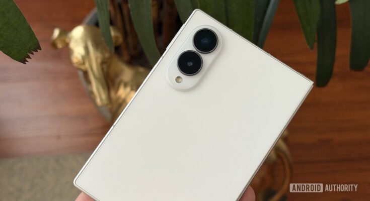Samsung Gets ‘Tim Cook’ To Praise Galaxy Z Fold 8
