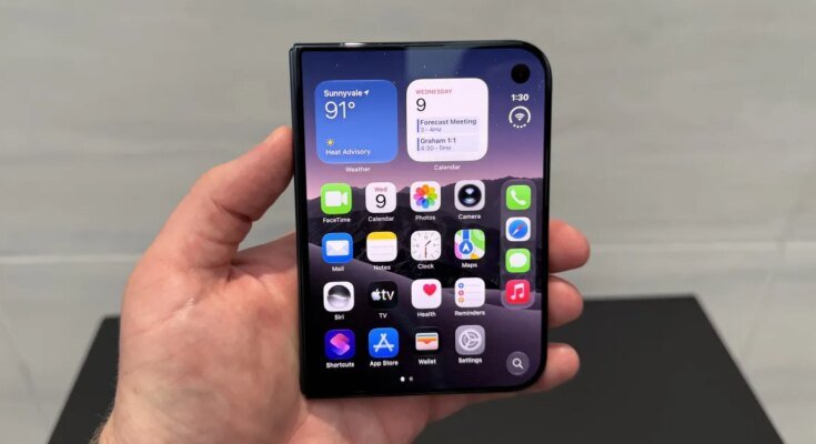 Hands on with the foldable iPhone Duo (Gallery) Hands on with the foldable iPhone Duo (Gallery)
